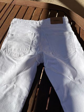 Pantalón vaquero blanco chico