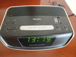 Radio Despertador Philips AJ3121