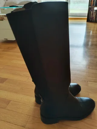 Botas altas negras de piel, 36.
