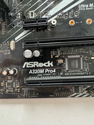 Placa Base y Procesador Ryzen 3 1300X