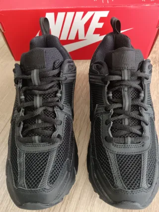 Zapatillas Nike Vomero 5 Negras
