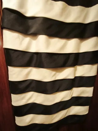 Vestido de fiesta negro y blanco