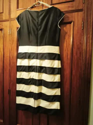 Vestido de fiesta negro y blanco