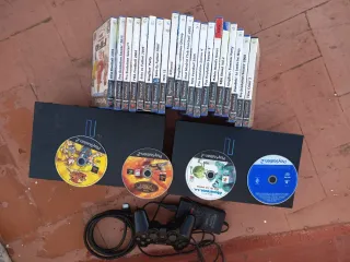 Consola PlayStation 2 con 2 juegos y mando
