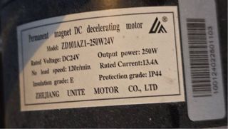 Cama hosp. 300€ y Silla de ruedas eléctrica 700€