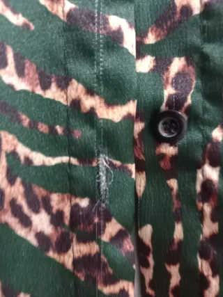 Blusa estampada verde y marrón