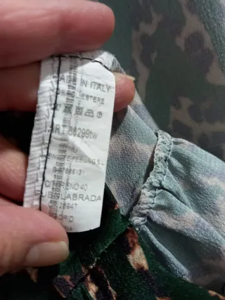 Blusa estampada verde y marrón