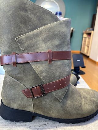 Botas verde militar y marrón