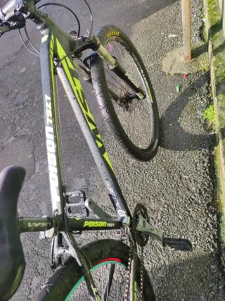 Bicicleta Montaña POISON Negra/Amarilla