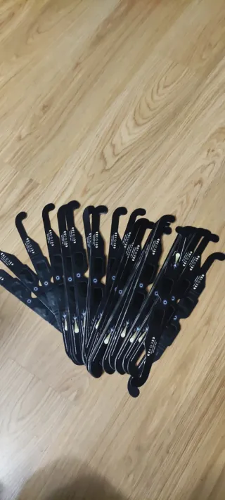 10 unidades Gafas de sol eclipse negras