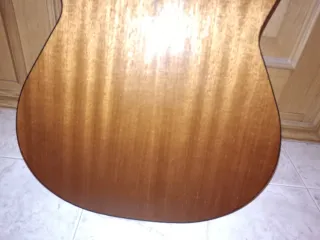 Guitarra Admira Juanita y funda de calidad