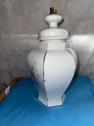 Tarro de jengibre de porcelana con flores