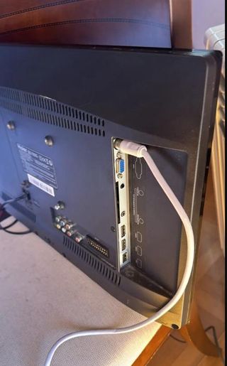 TV LED HAIER Full HD LE22G610cf 22"