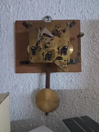 Orologio a carillon con meccanismo