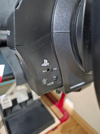 Volante Thrustmaster T300 RS