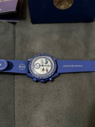 Swatch Mission to Earthphase Moonshine Gold