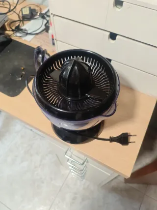 Exprimidor eléctrico de cítricos