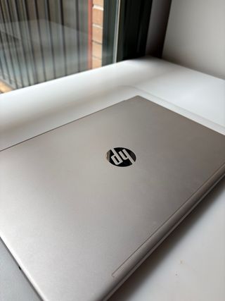 Portatil HP Pavillion 15-cs0000ms