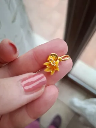 Pandora Charm Fiore magico Rapunzel Giallo