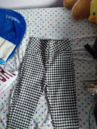 Pantalones de cuadros blanco y negro