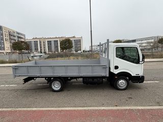 Nissan Cabstar 2013