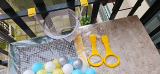 Giochi per bambini: palline e retino