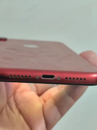 iPhone XR 64GB rosso - Face ID OK - Libero