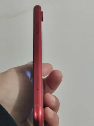 iPhone XR 64GB rosso - Face ID OK - Libero