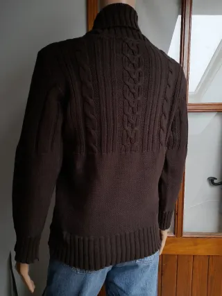 Jersey de punto marrón chocolate