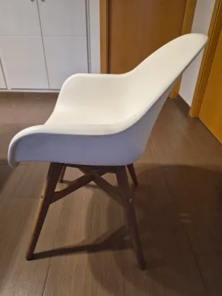 Mesa y 4 Sillas Comedor