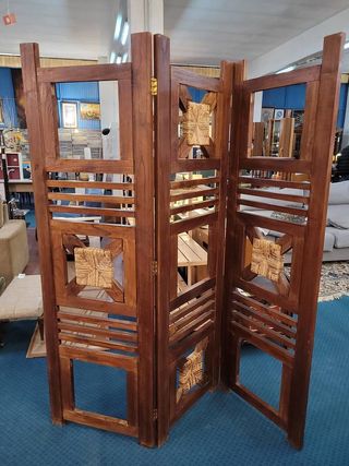 Biombo de madera con espejos