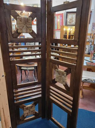 Biombo de madera con espejos