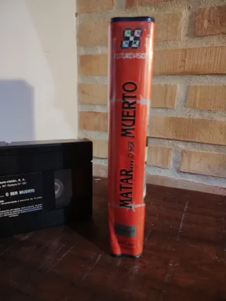 VHS Matar o ser muerto (3er Reich) Videoclub