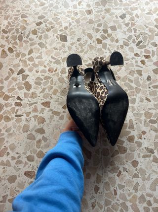 Tacones leopardo slingback