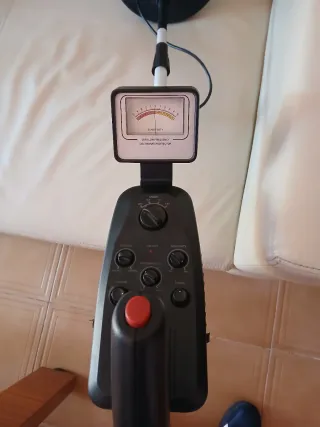 Detector de Metales con Medidor