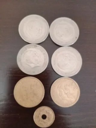 Monedas 5 ECUS + Regalo
