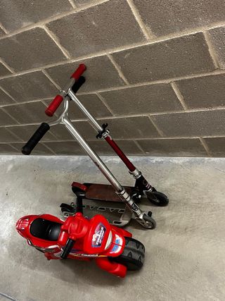 Patinetes infantiles y un frestyle