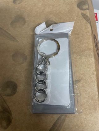 4 Tapones Válvulas Audi y llavero