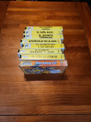 Lote 8 cintas VHS Tintín y Pokémon