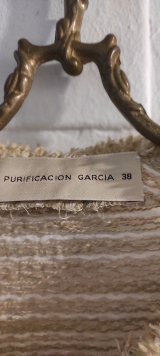 Chaqueta Purificación García Beige y Oro