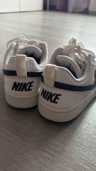 Nike Court Vision Low Blancas y Negras