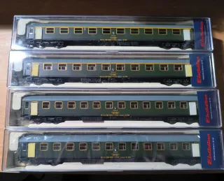 4 Coches Renfe 8000 H0 Electrotren