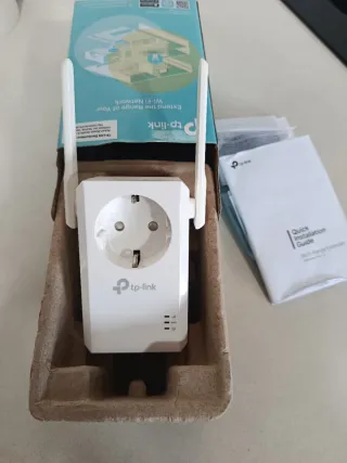 TP-Link 300Mbps Wi-Fi Range Extender AC