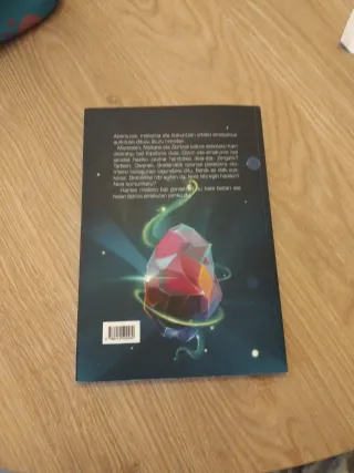 Harrikolore libro