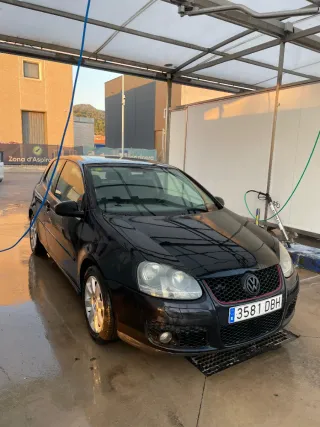 Volkswagen Golf 2004