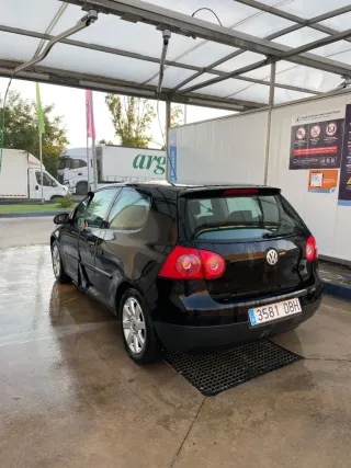 Volkswagen Golf 2004