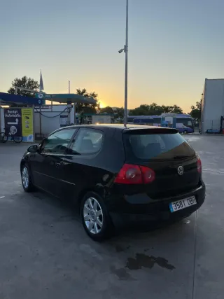 Volkswagen Golf 2004