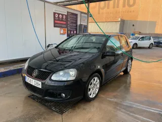 Volkswagen Golf 2004