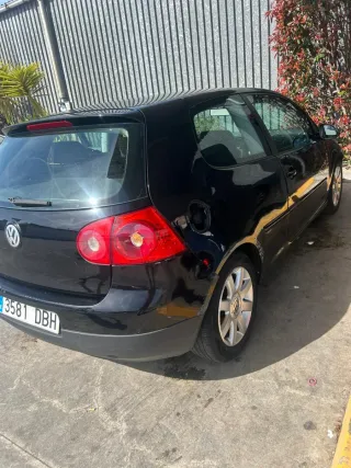 Volkswagen Golf 2004