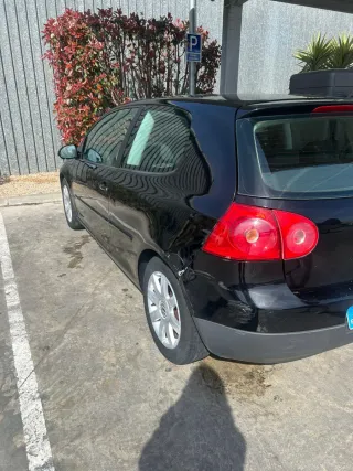 Volkswagen Golf 2004